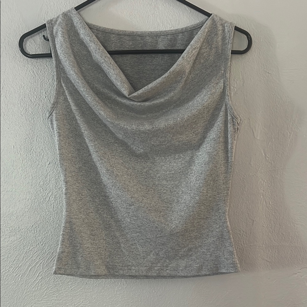 Bundle🌸$15 (3 items from closet)Gray Sleeveless Women's Top